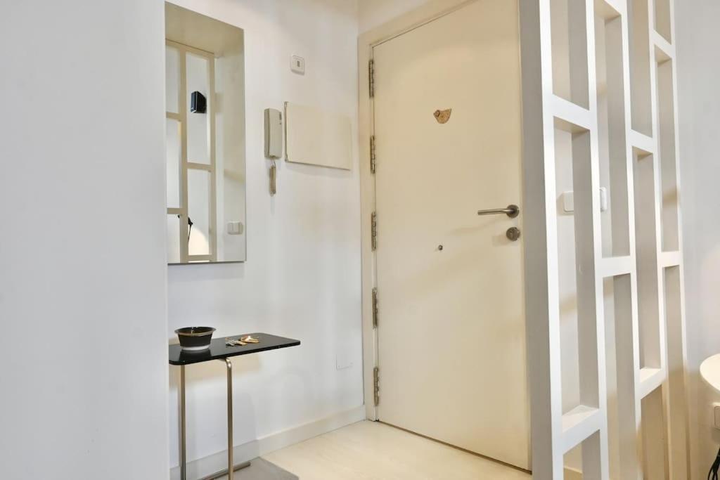 For You Rentals Apartamento Temporal Con Encanto A Pocos Metros Del Sol Myr13 Madri Exterior foto